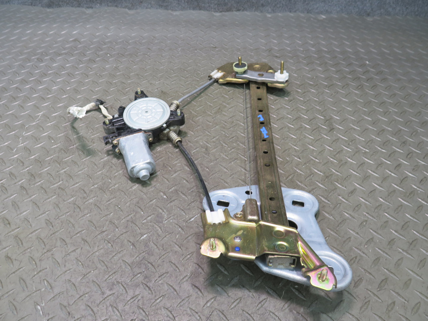 00-05 Toyota MR2 Spyder ZZW30L Left Door Window Regulator w Motor OEM