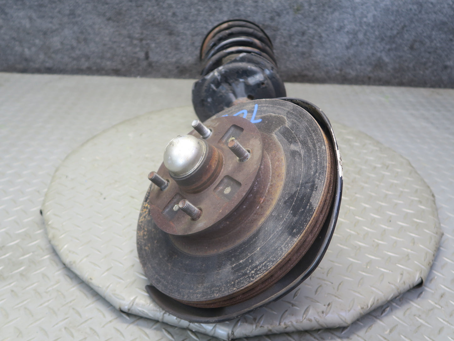 84-88 Toyota Cressida MX73 Front Left Spindle Knuckle Wheel Hub Strut Rotor OEM