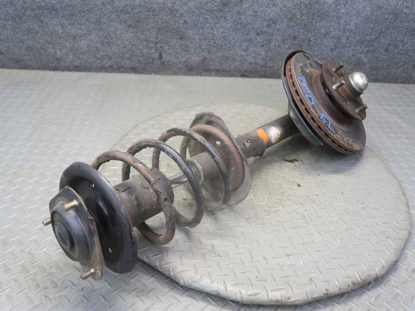 84-88 Toyota Cressida MX73 Front Left Spindle Knuckle Wheel Hub Strut Rotor OEM
