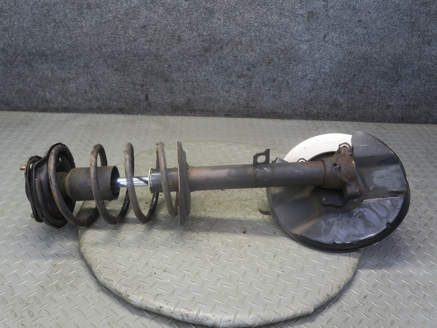 84-88 Toyota Cressida MX73 Front Left Spindle Knuckle Wheel Hub Strut Rotor OEM