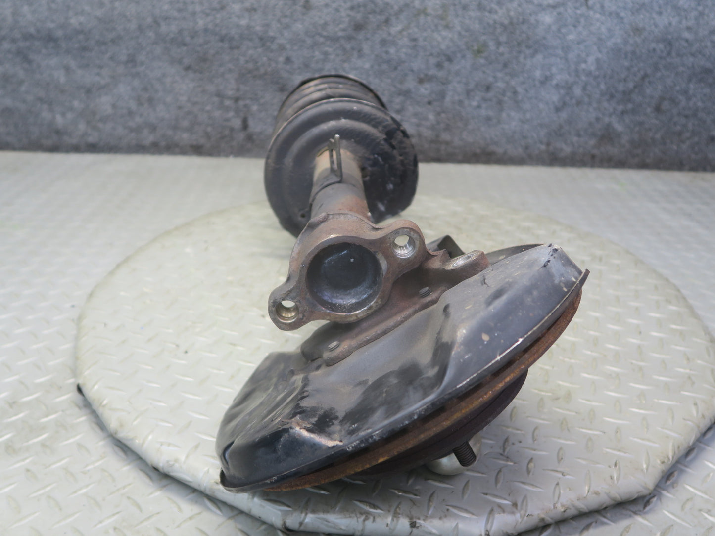 84-88 Toyota Cressida MX73 Front Left Spindle Knuckle Wheel Hub Strut Rotor OEM