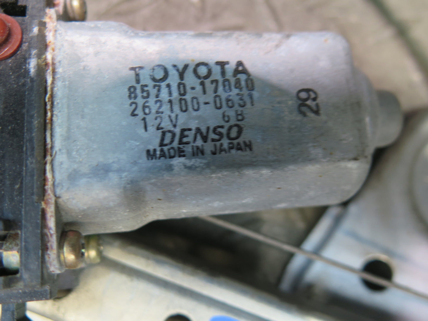 00-05 Toyota MR2 Spyder ZZW30L Right Door Window Regulator w Motor OEM