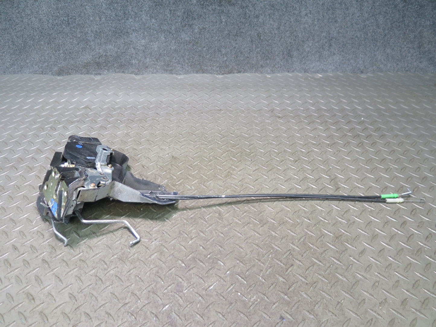 00-05 Toyota MR2 Spyder ZZW30L Right Door Lock Latch Actuator OEM