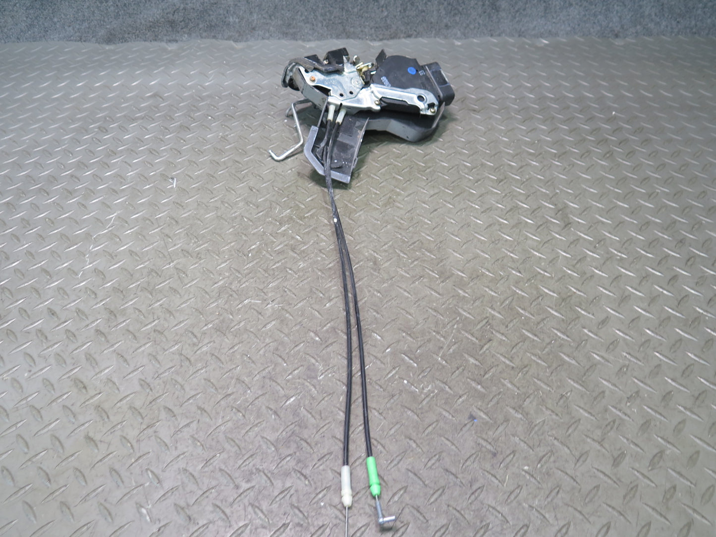 00-05 Toyota MR2 Spyder ZZW30L Right Door Lock Latch Actuator OEM