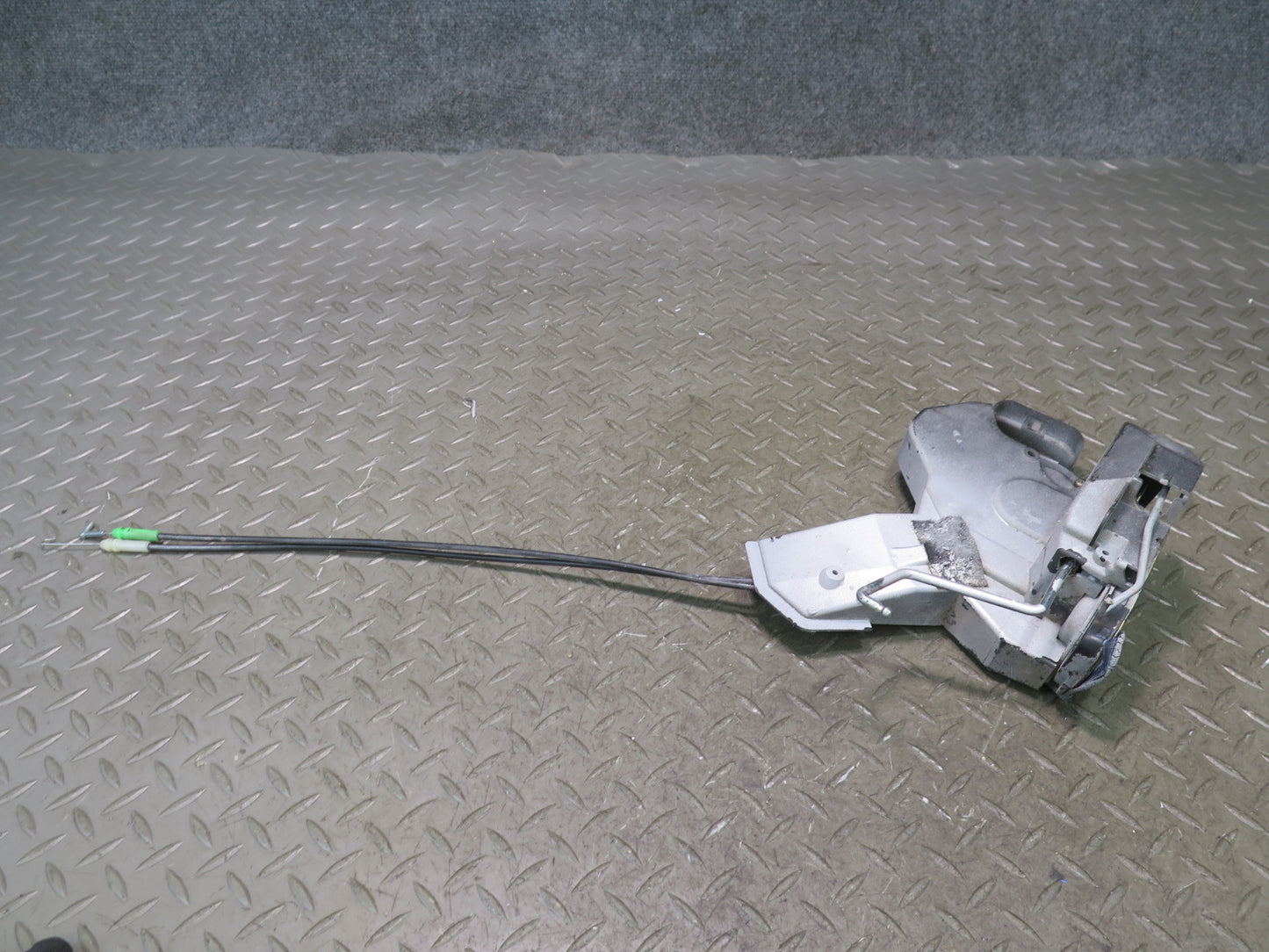 00-05 Toyota MR2 Spyder ZZW30L Right Door Lock Latch Actuator OEM