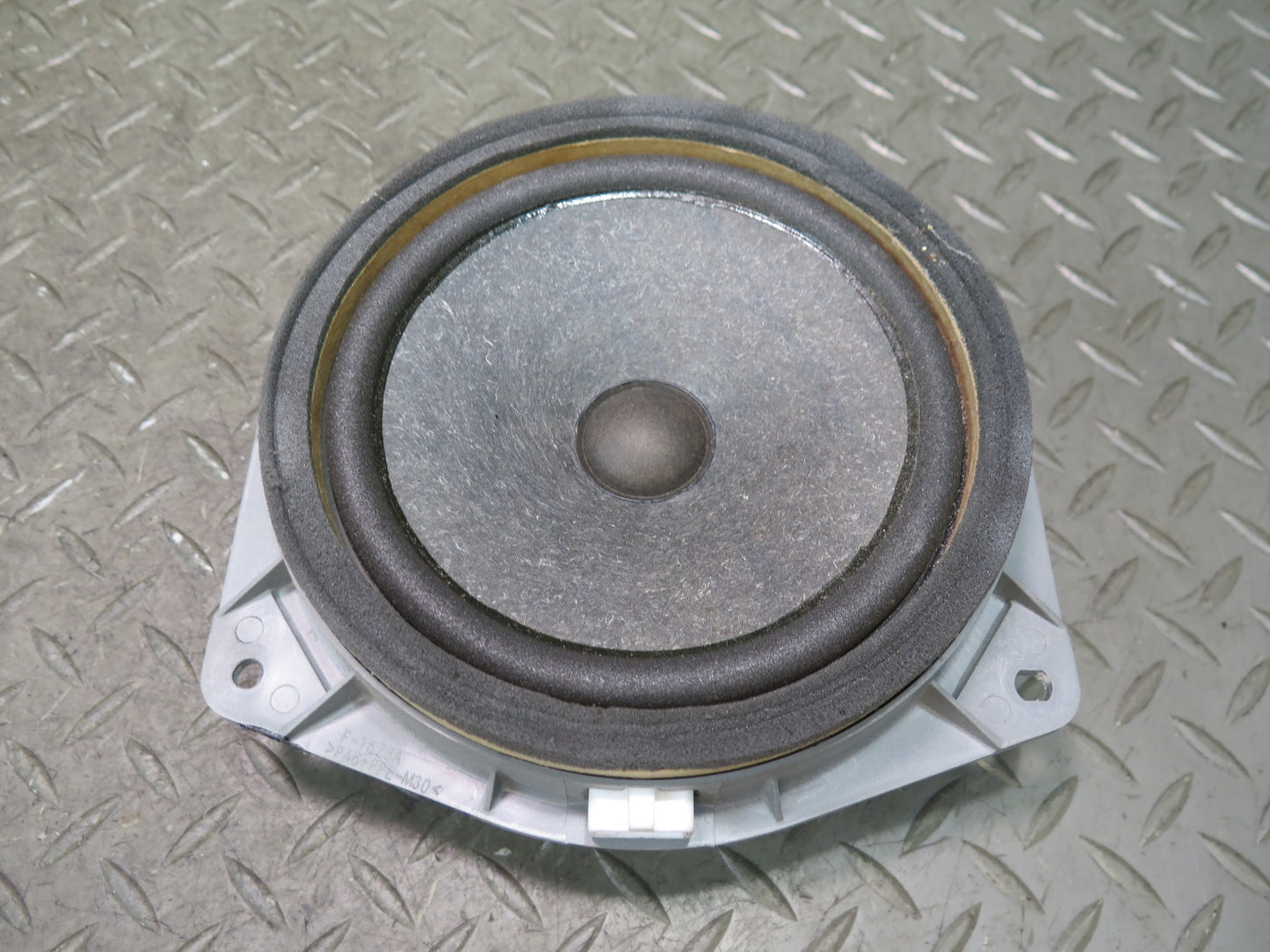 00-05 Toyota MR2 Spyder Set of 2 Left & Right Door Speaker 86160-22860 OEM