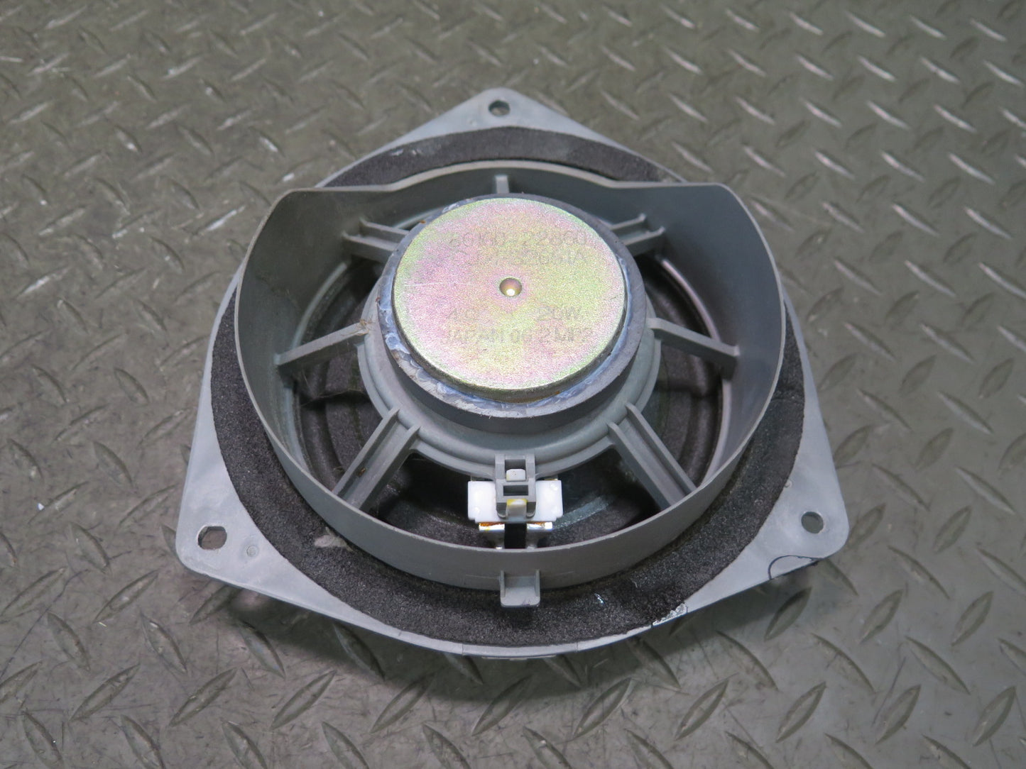 00-05 Toyota MR2 Spyder Set of 2 Left & Right Door Speaker 86160-22860 OEM