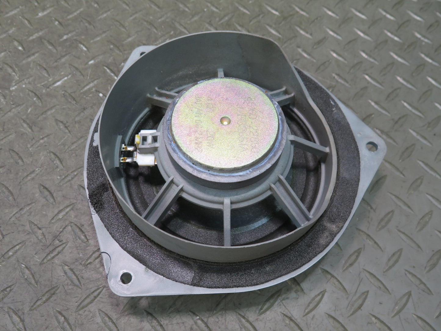 00-05 Toyota MR2 Spyder Set of 2 Left & Right Door Speaker 86160-22860 OEM