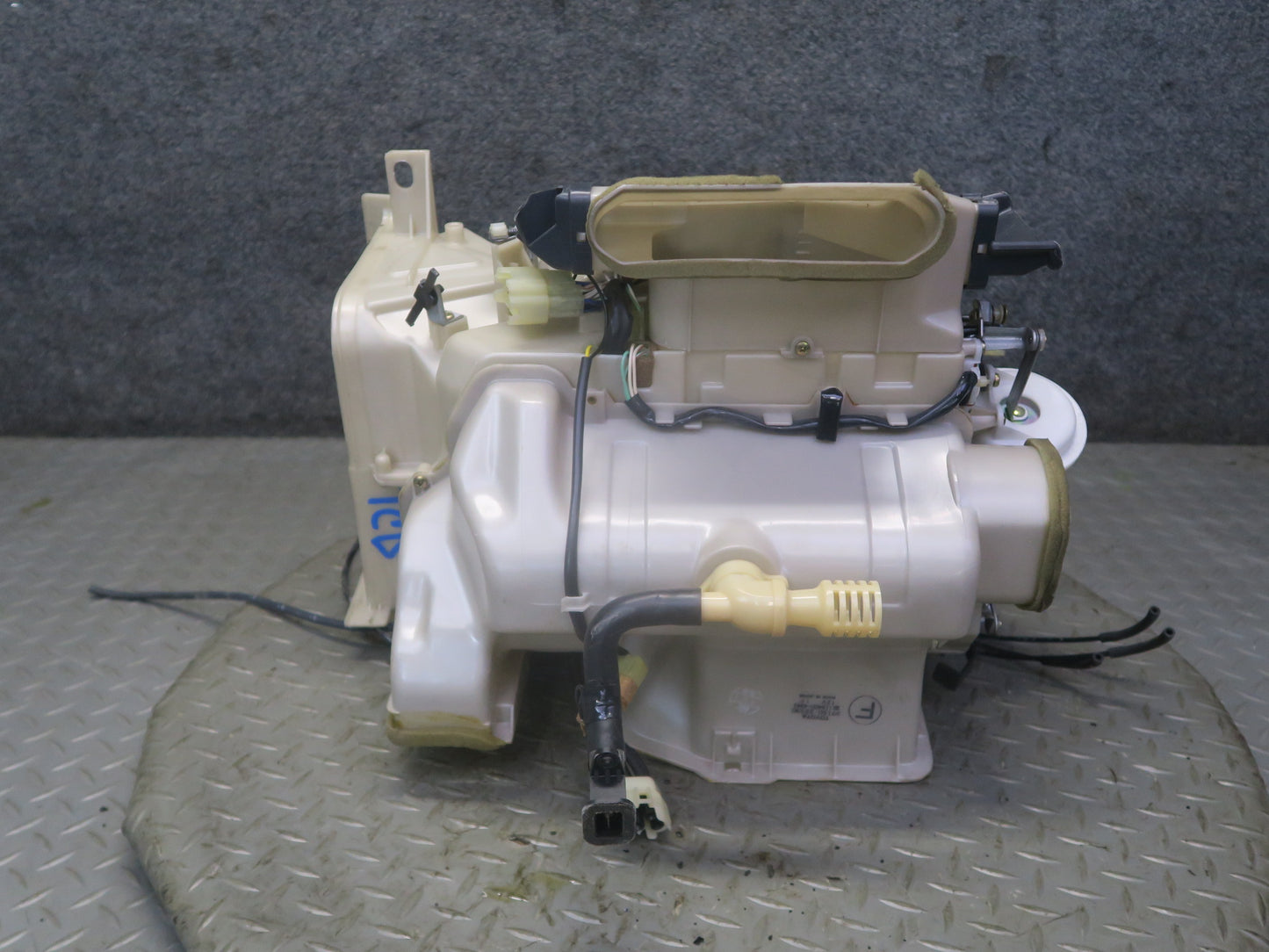 84-86 Toyota Cressida MX73 Hvac A/C Heater Core Climate Box Housing OEM