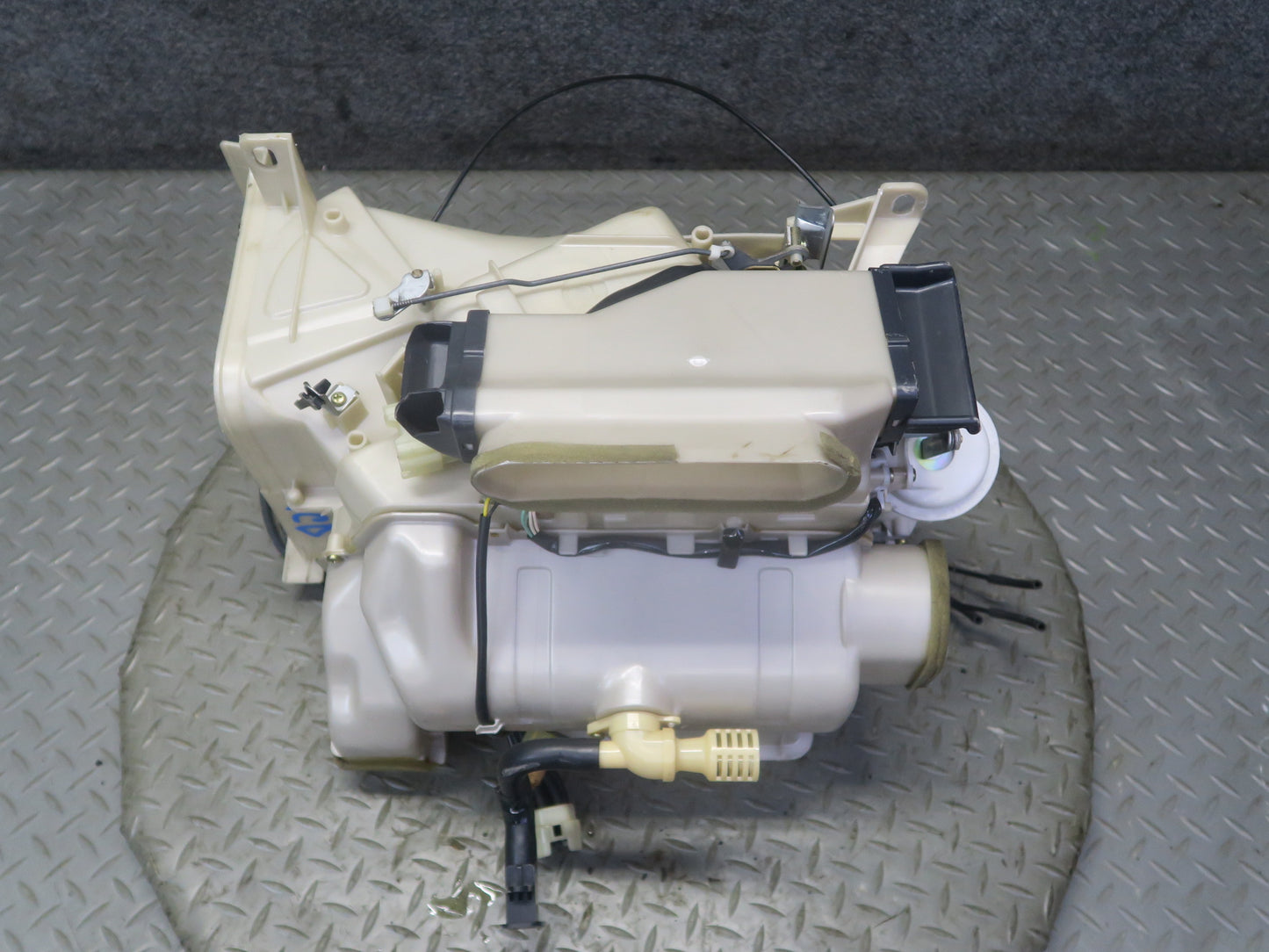 84-86 Toyota Cressida MX73 Hvac A/C Heater Core Climate Box Housing OEM