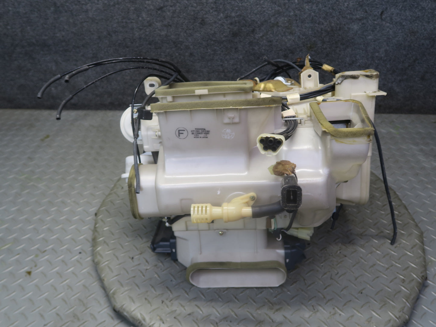 84-86 Toyota Cressida MX73 Hvac A/C Heater Core Climate Box Housing OEM