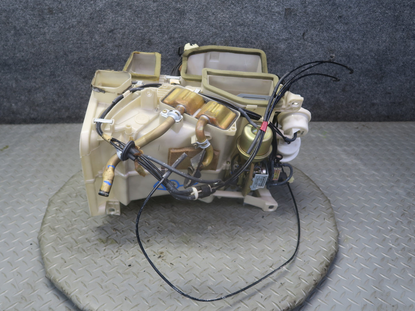 84-86 Toyota Cressida MX73 Hvac A/C Heater Core Climate Box Housing OEM