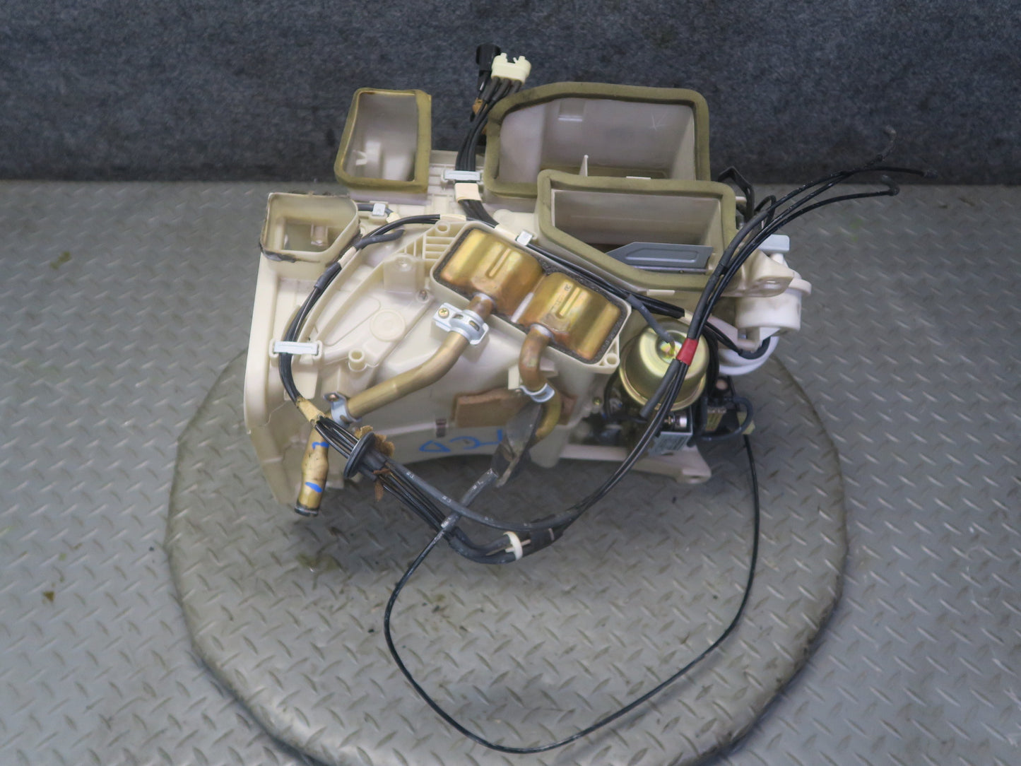 84-86 Toyota Cressida MX73 Hvac A/C Heater Core Climate Box Housing OEM