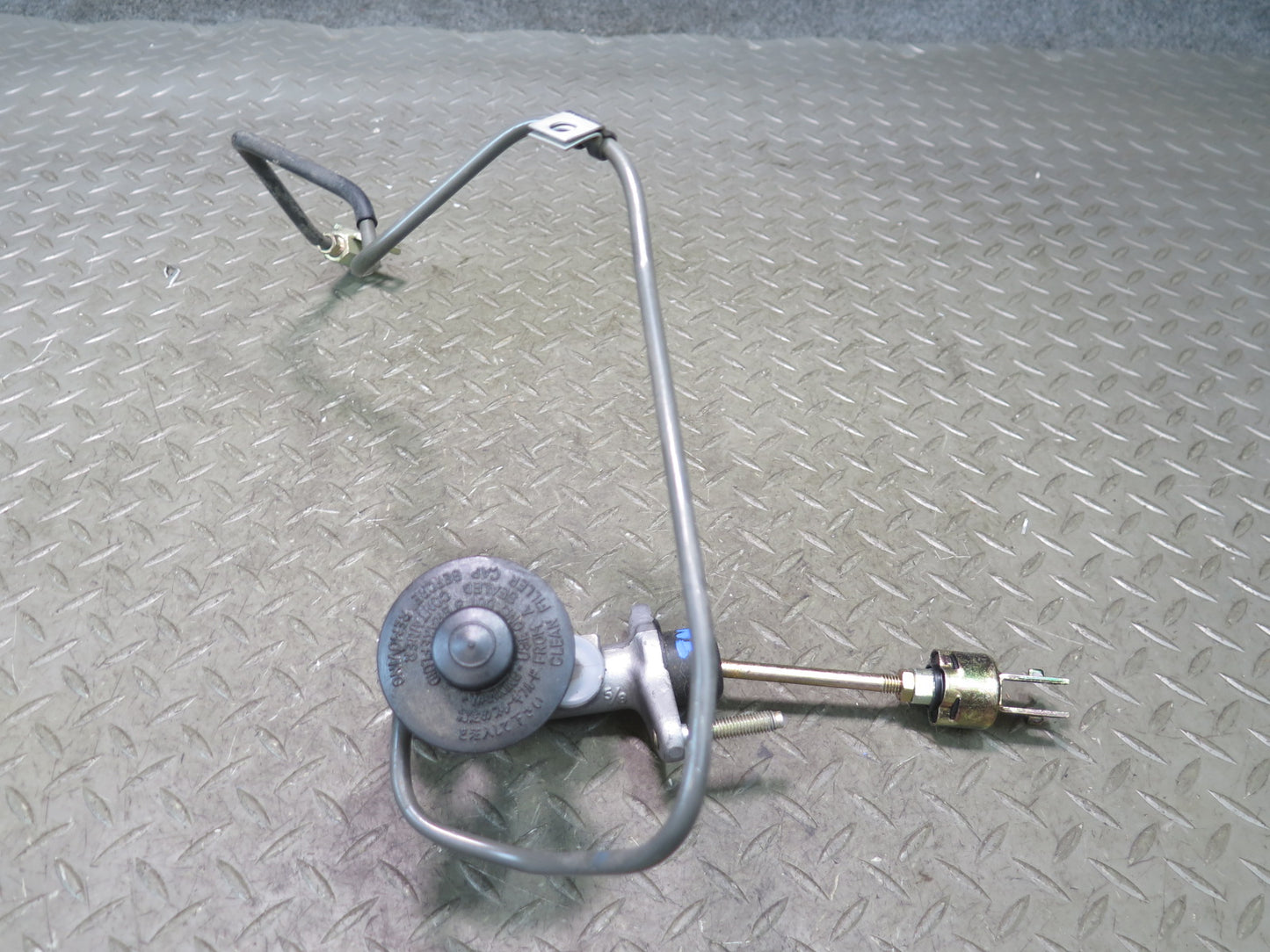 00-05 Toyota MR2 Spyder ZZW30L Clutch Master Cylinder OEM