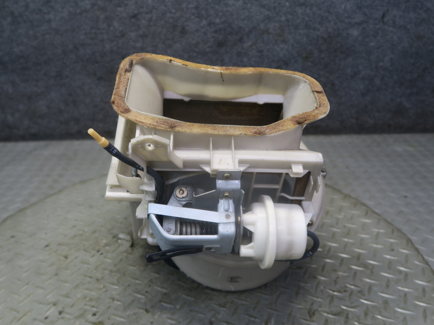 84-86 Toyota Cressida MX73 Hvac A/C Heater Blower Motor Fan & Housing Box OEM