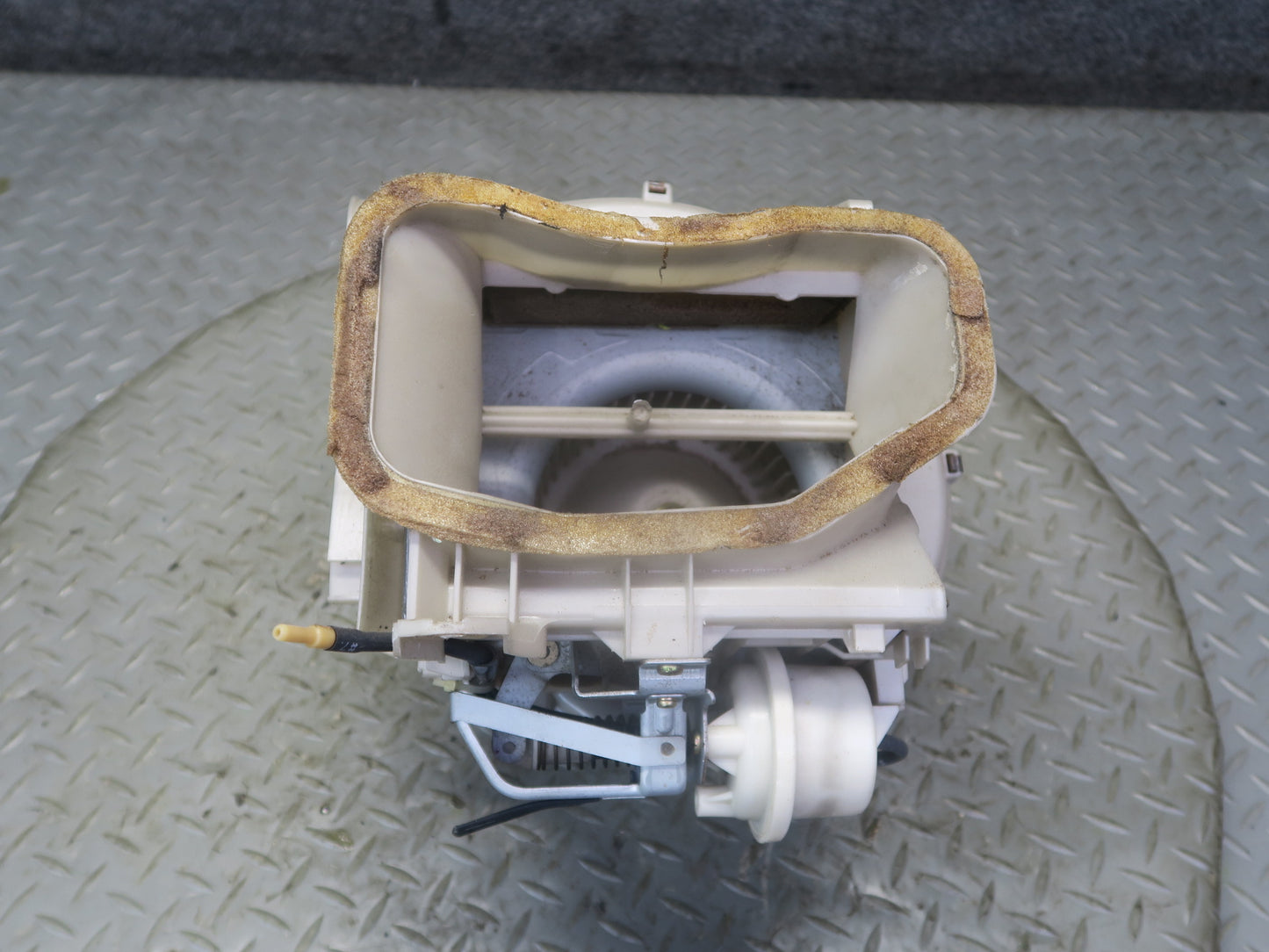 84-86 Toyota Cressida MX73 Hvac A/C Heater Blower Motor Fan & Housing Box OEM