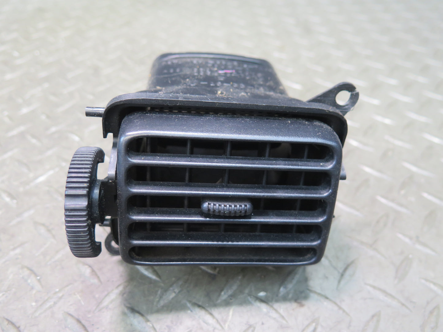 00-05 Toyota MR2 Spyder ZZW30L Dash Front Left Right A/C Air Vent Grille Set OEM