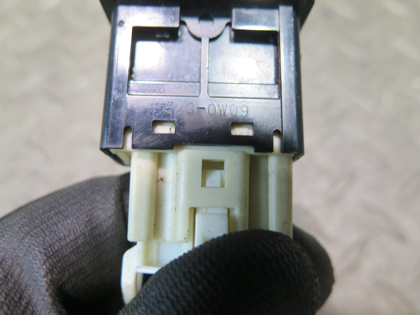 00-05 Toyota MR2 Spyder ZZW30L Door Central Lock Unlock Button Switch OEM
