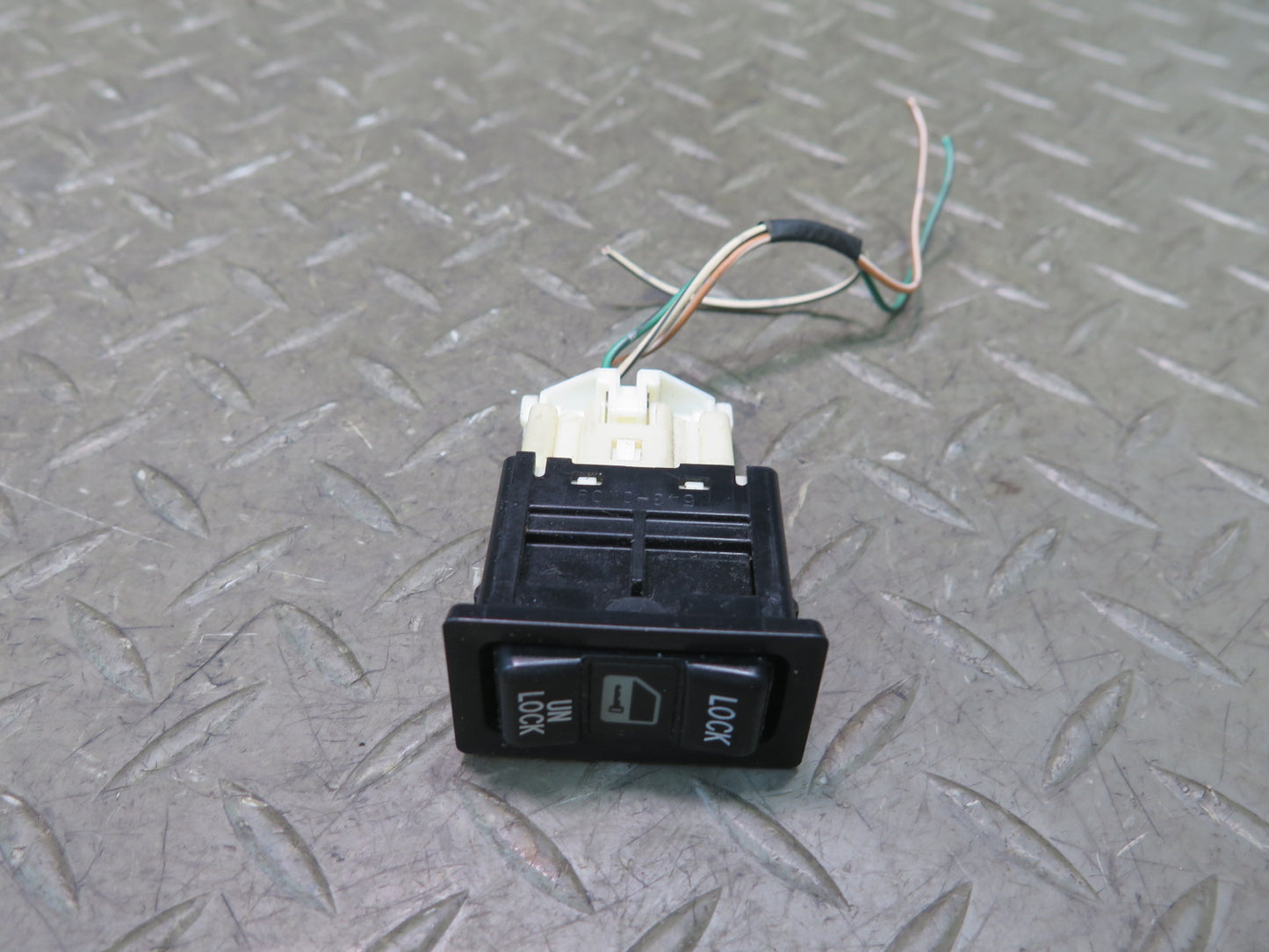 00-05 Toyota MR2 Spyder ZZW30L Door Central Lock Unlock Button Switch OEM