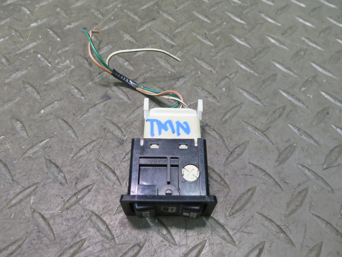 00-05 Toyota MR2 Spyder ZZW30L Door Central Lock Unlock Button Switch OEM