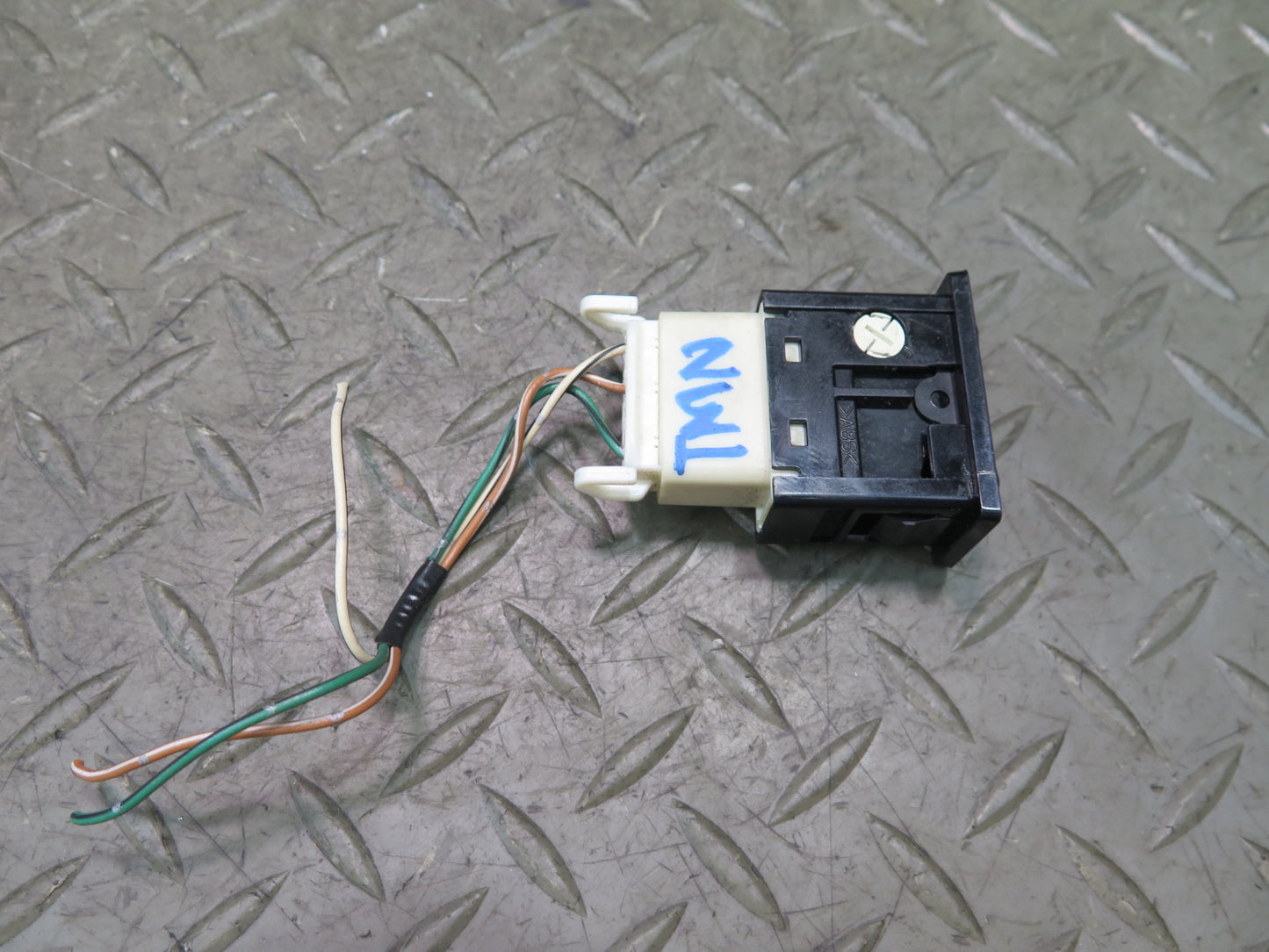 00-05 Toyota MR2 Spyder ZZW30L Door Central Lock Unlock Button Switch OEM
