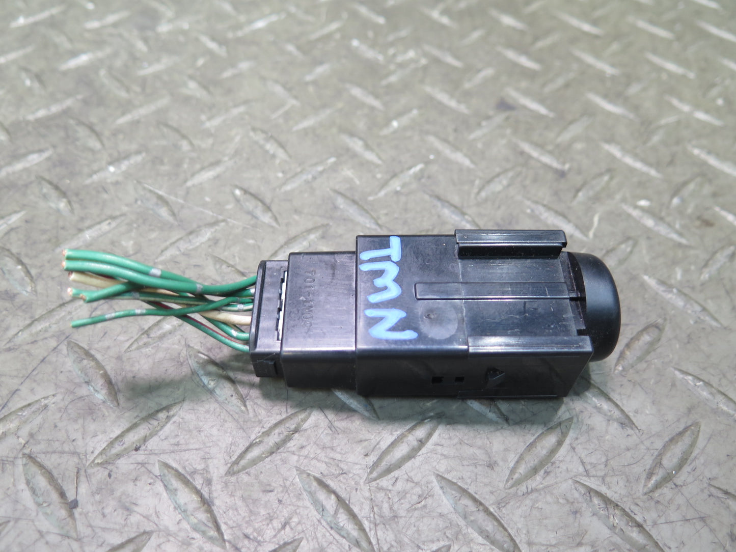 00-05 Toyota MR2 Spyder ZZW30L Emergency Hazard Warning Button Switch OEM