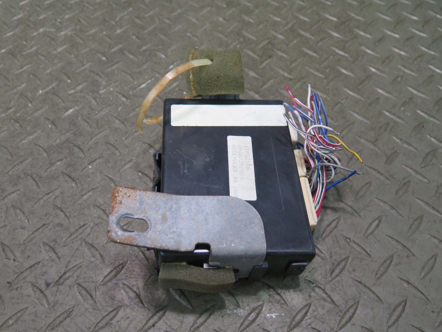 00-05 Toyota MR2 Spyder ZZW30L Anti Theft VIP Security Control Module Unit OEM