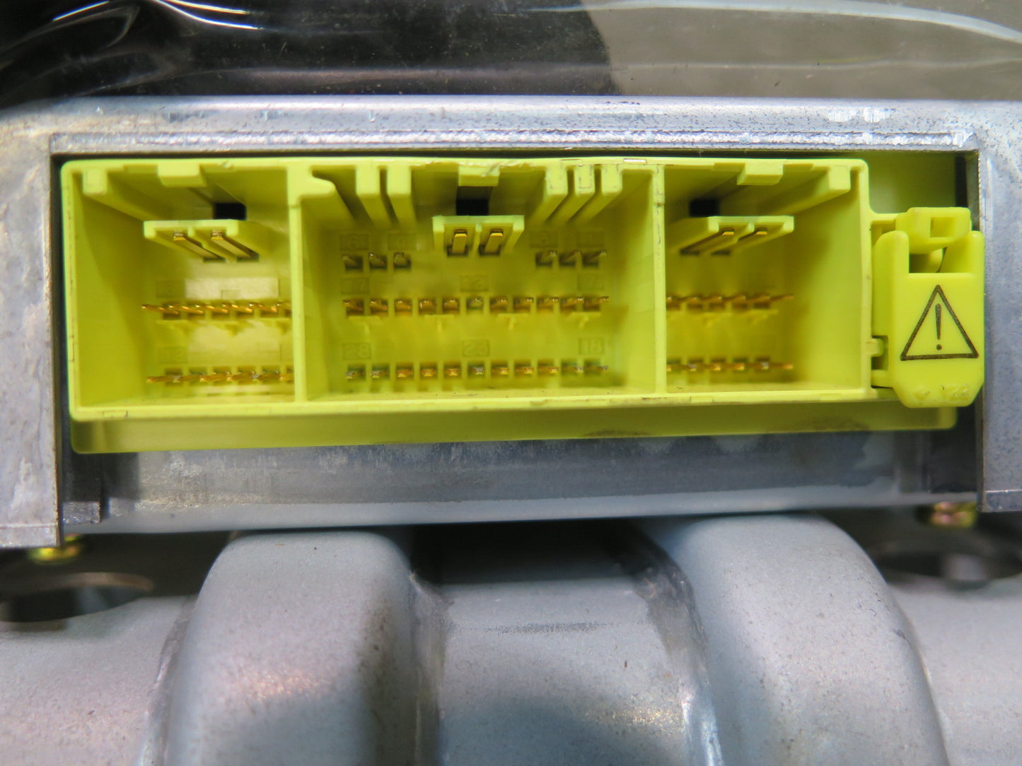 0-02 TOYOTA MR2 SPYDER ZZW30L SRS AIRBAG CONTROL MODULE UNIT W BRACKET OEM