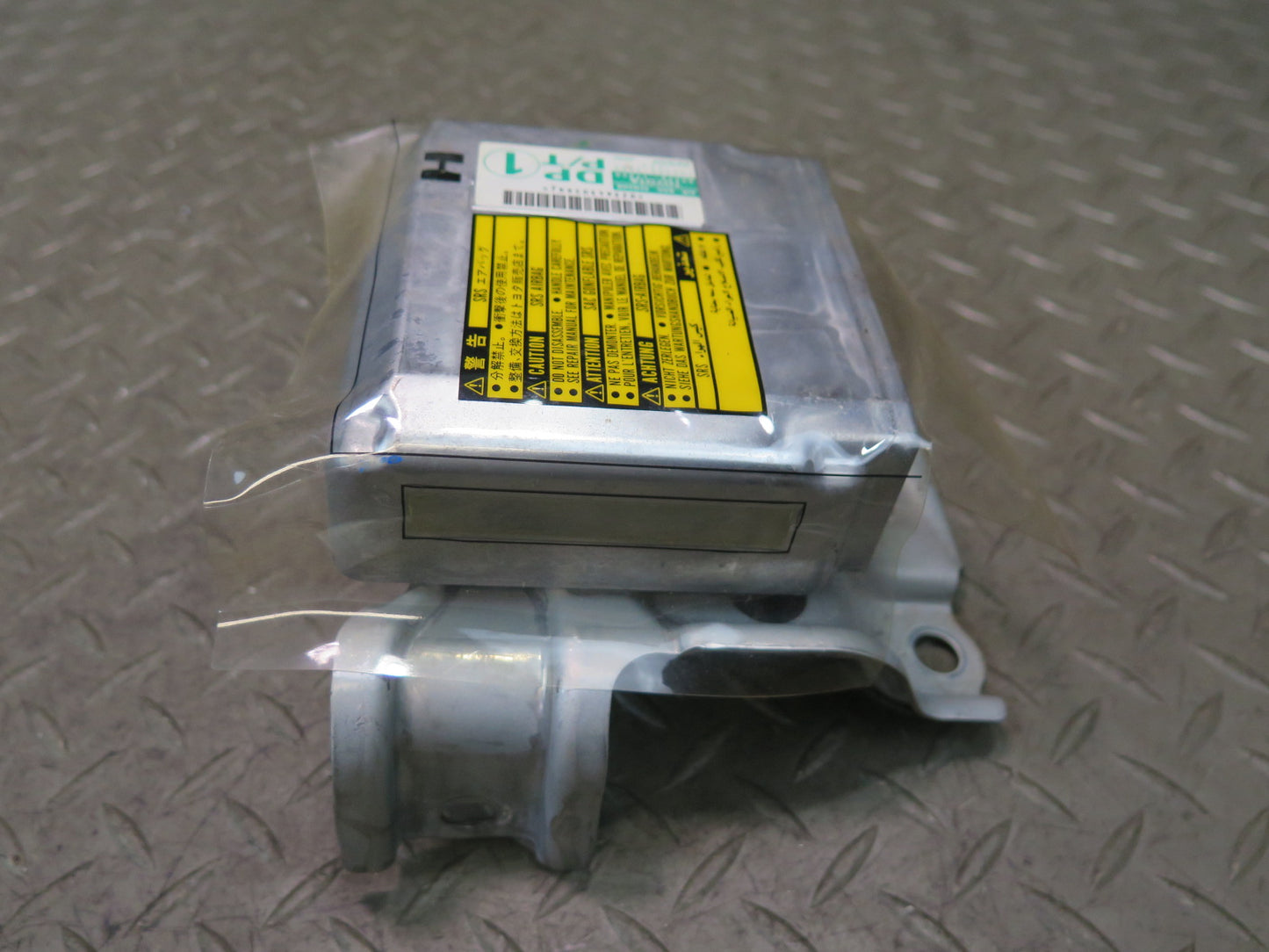 0-02 TOYOTA MR2 SPYDER ZZW30L SRS AIRBAG CONTROL MODULE UNIT W BRACKET OEM