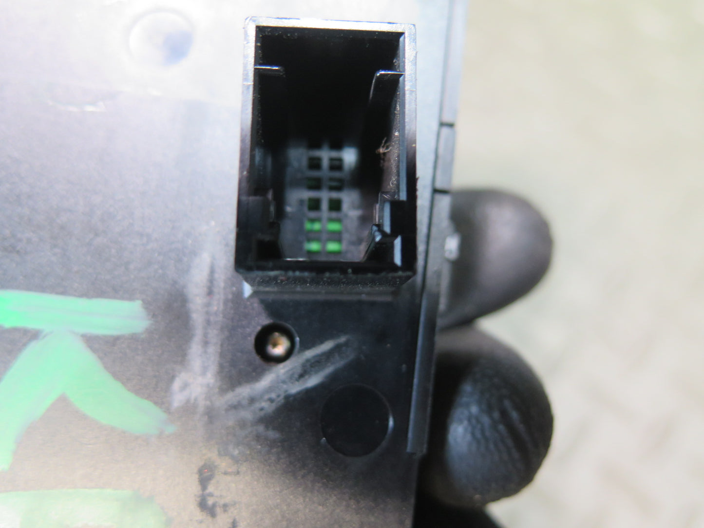 2001-2006 BMW E46 M3 Front Right Seat Adjust Control Switch 8099074