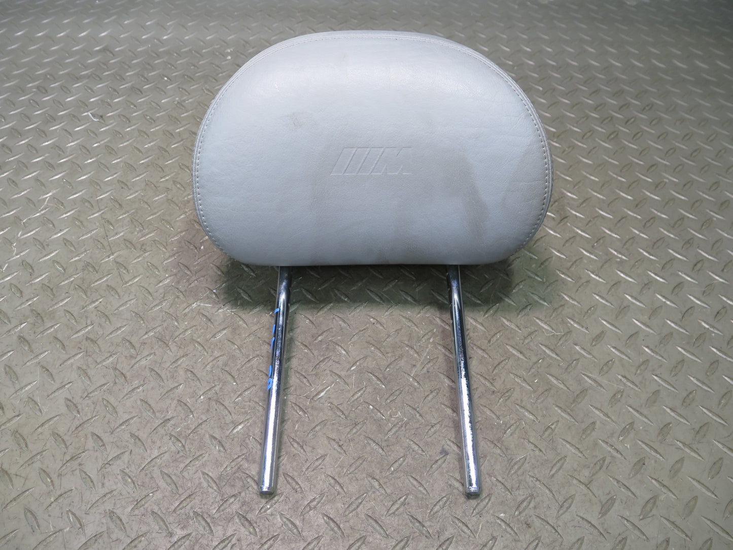 2001-2006 BMW E46 M3 Coupe Front Left or Right Sport Seat Leather Headrest Gray