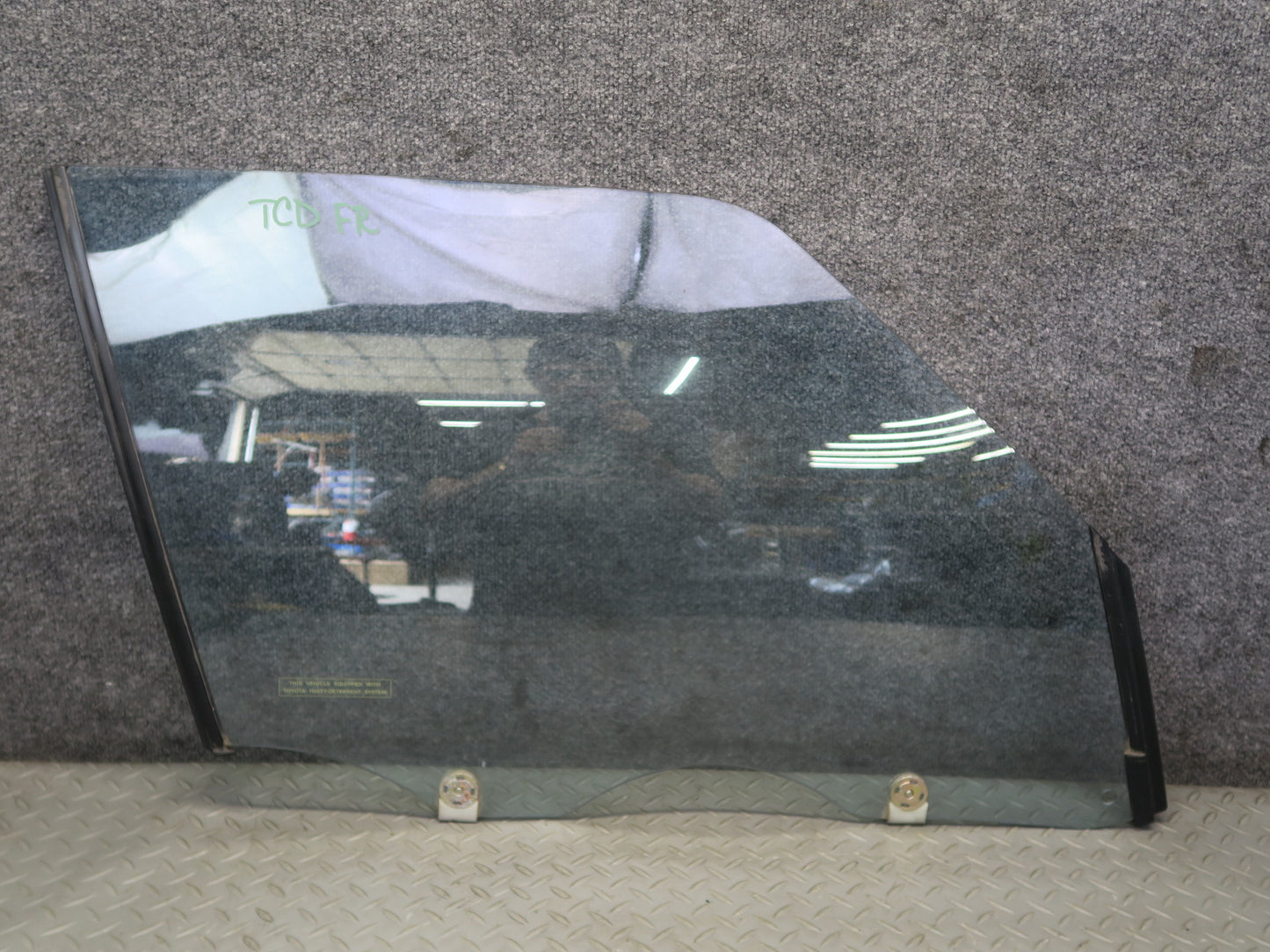 84-88 Toyota Cressida MX73 Sedan Front Right Passenger Door Window Glass OEM