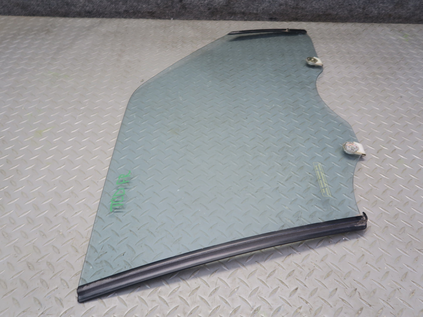 84-88 Toyota Cressida MX73 Sedan Front Right Passenger Door Window Glass OEM