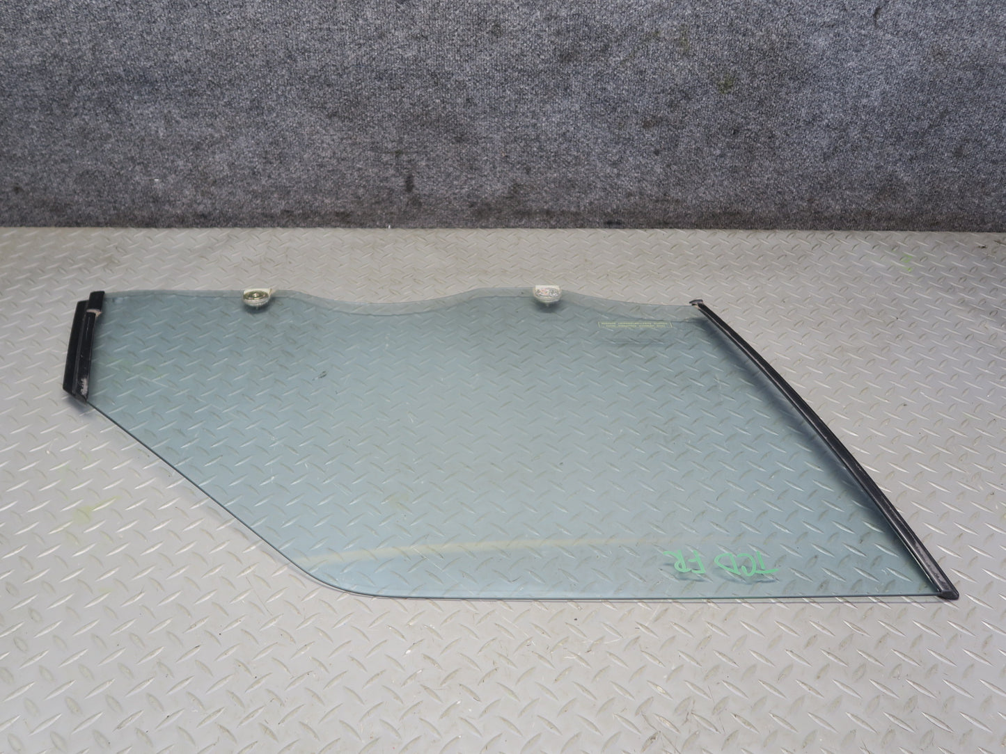 84-88 Toyota Cressida MX73 Sedan Front Right Passenger Door Window Glass OEM