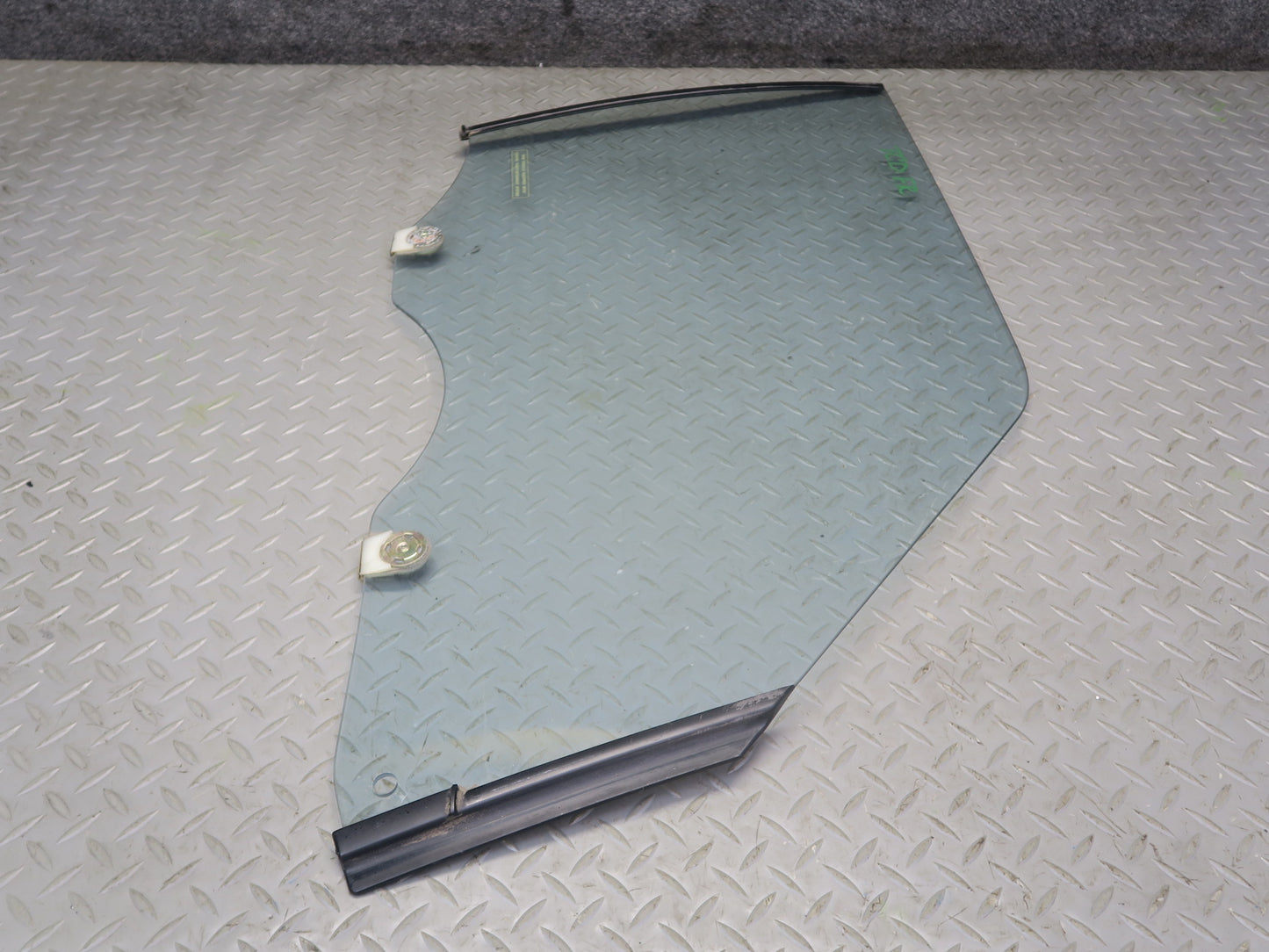 84-88 Toyota Cressida MX73 Sedan Front Right Passenger Door Window Glass OEM