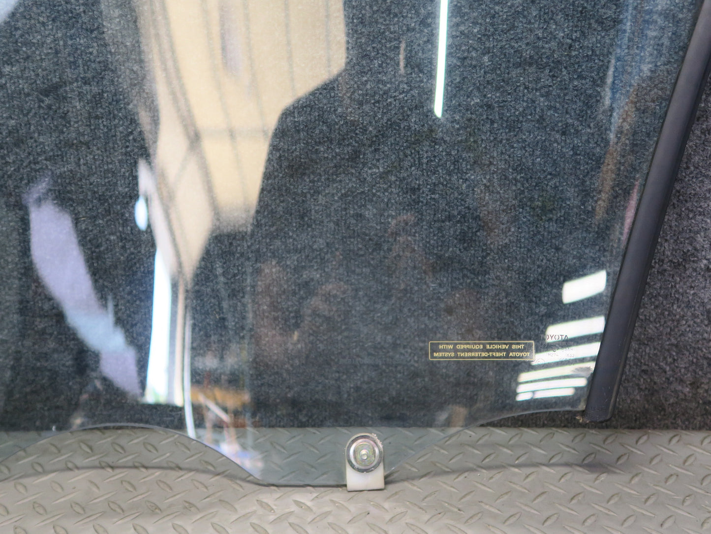 84-88 Toyota Cressida MX73 Sedan Front Right Passenger Door Window Glass OEM