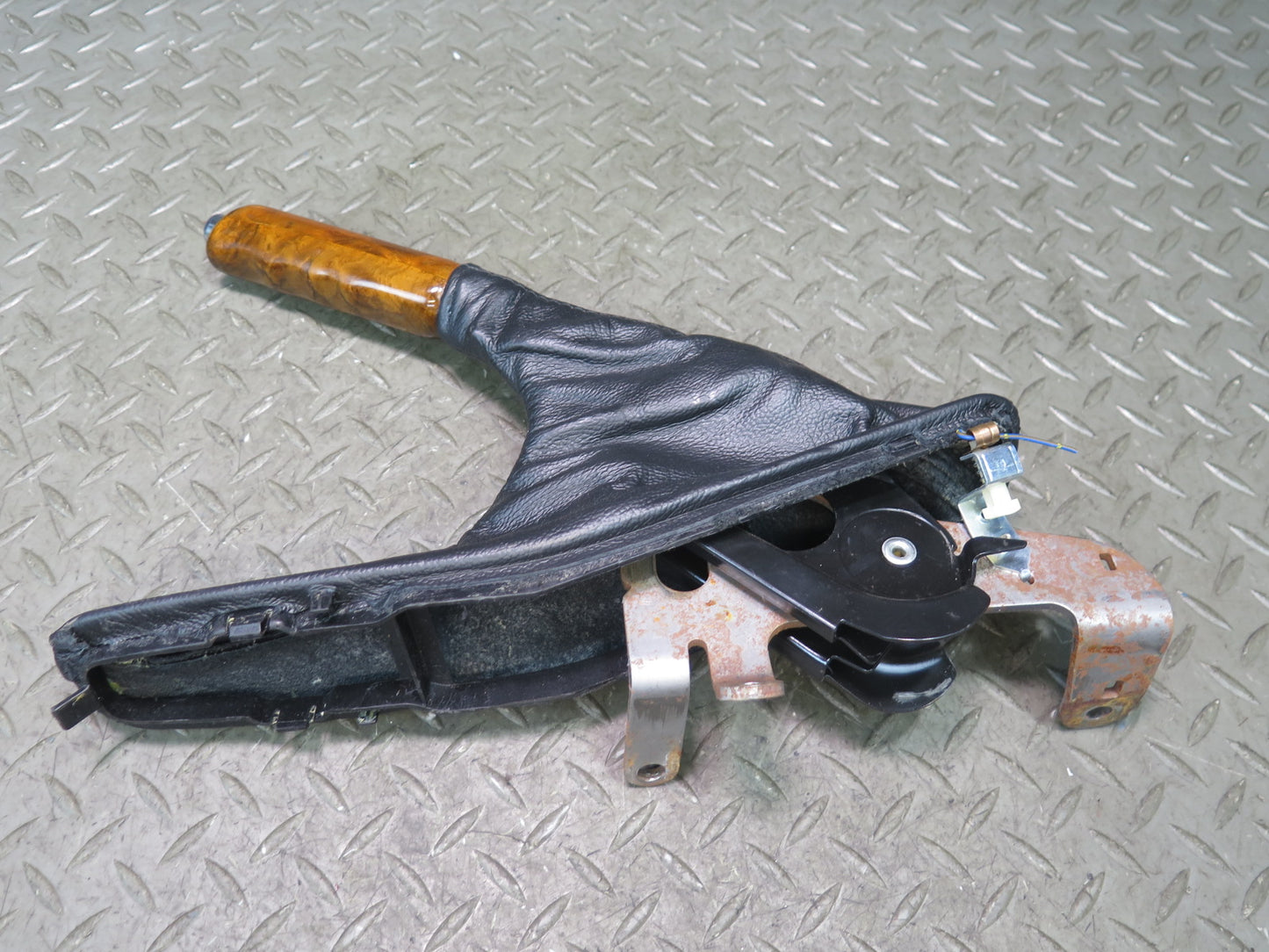 00-02 BMW E36/7 Z3 Emergency Parking Handbrake Lever Wood w Black Boot OEM