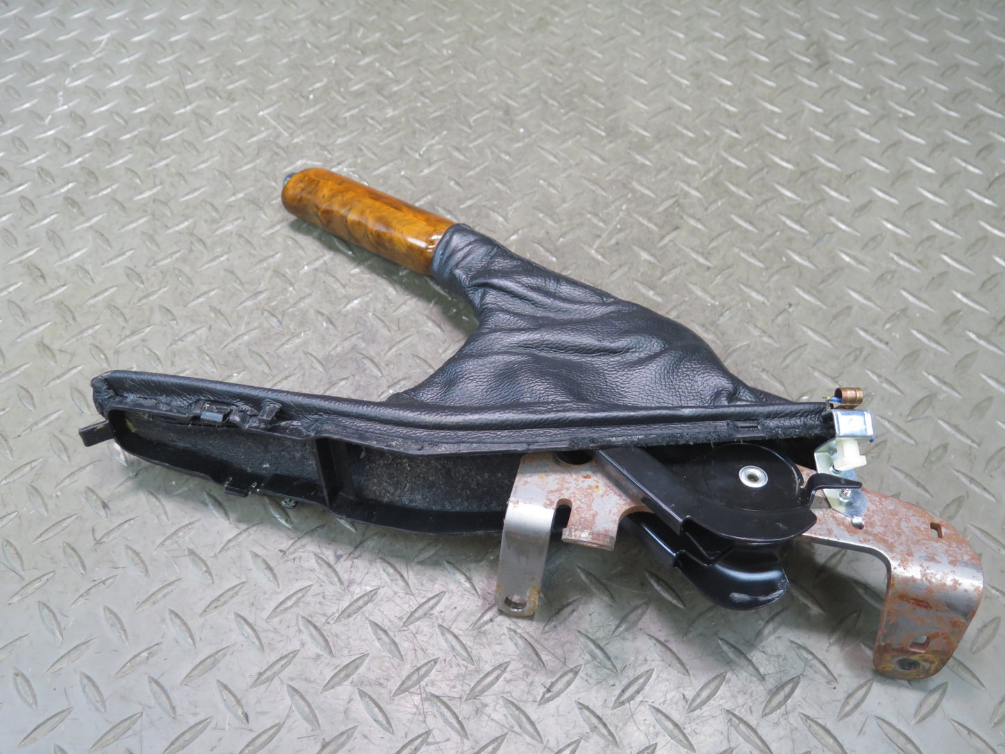 00-02 BMW E36/7 Z3 Emergency Parking Handbrake Lever Wood w Black Boot OEM