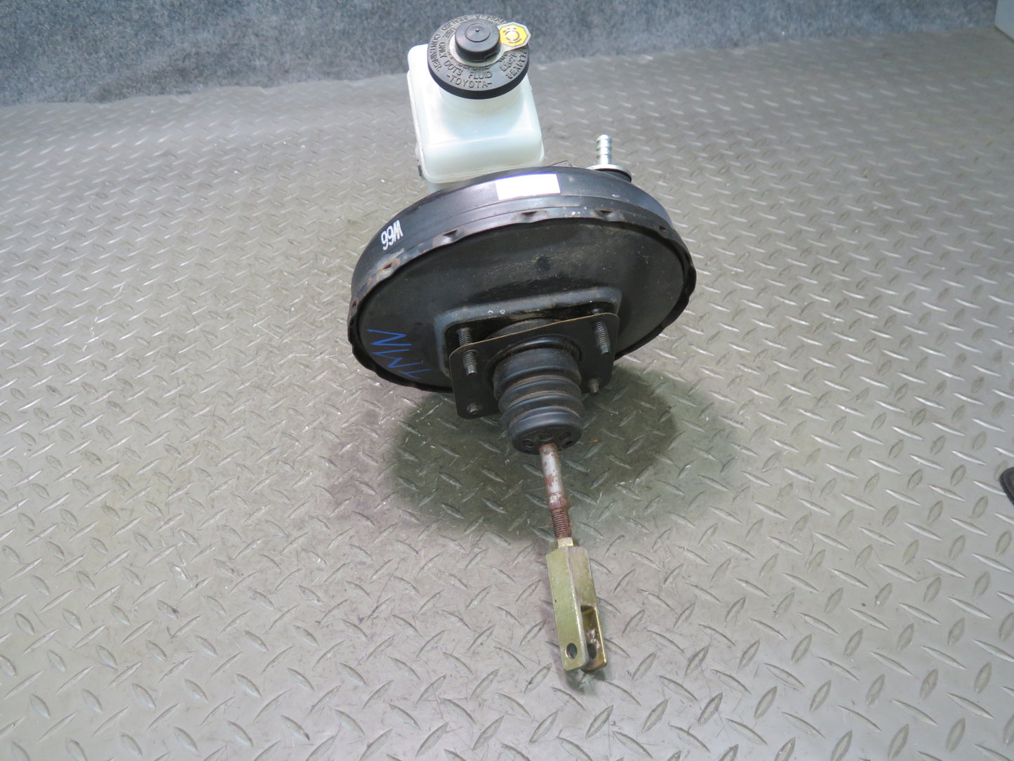 00-05 Toyota MR2 Spyder ZZW30L Brake Master Cylinder Booster Fluid Reservoir OEM