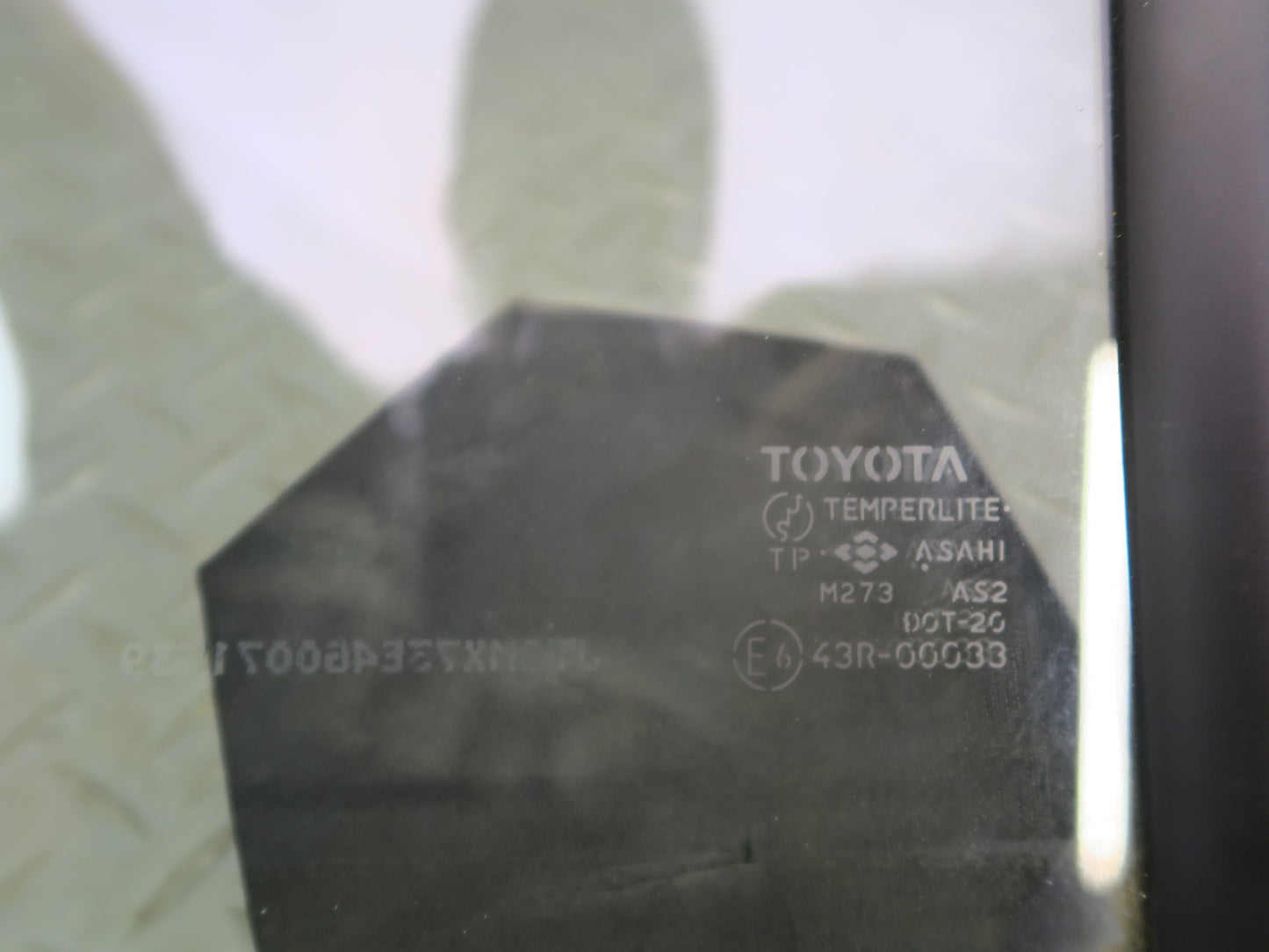 84-88 Toyota Cressida MX73 Sedan Rear Right Door Window Glass OEM