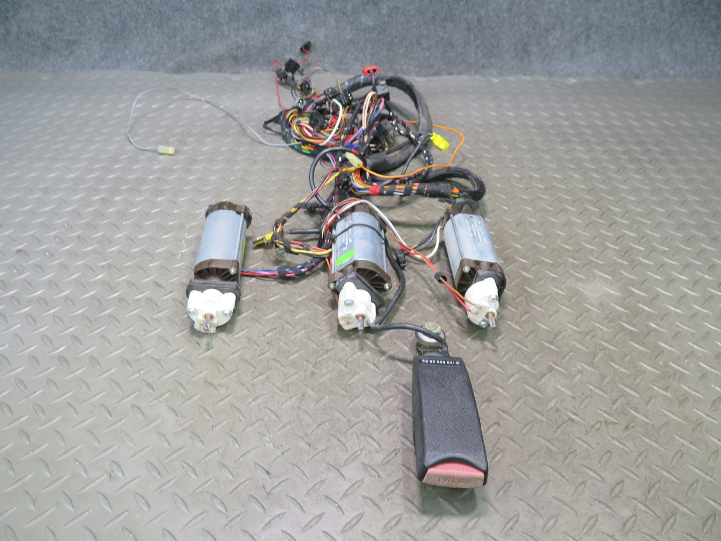 94-02 Mercedes R129 Sl-class Front Right Seat Adjust Motor Wiring Set OEM
