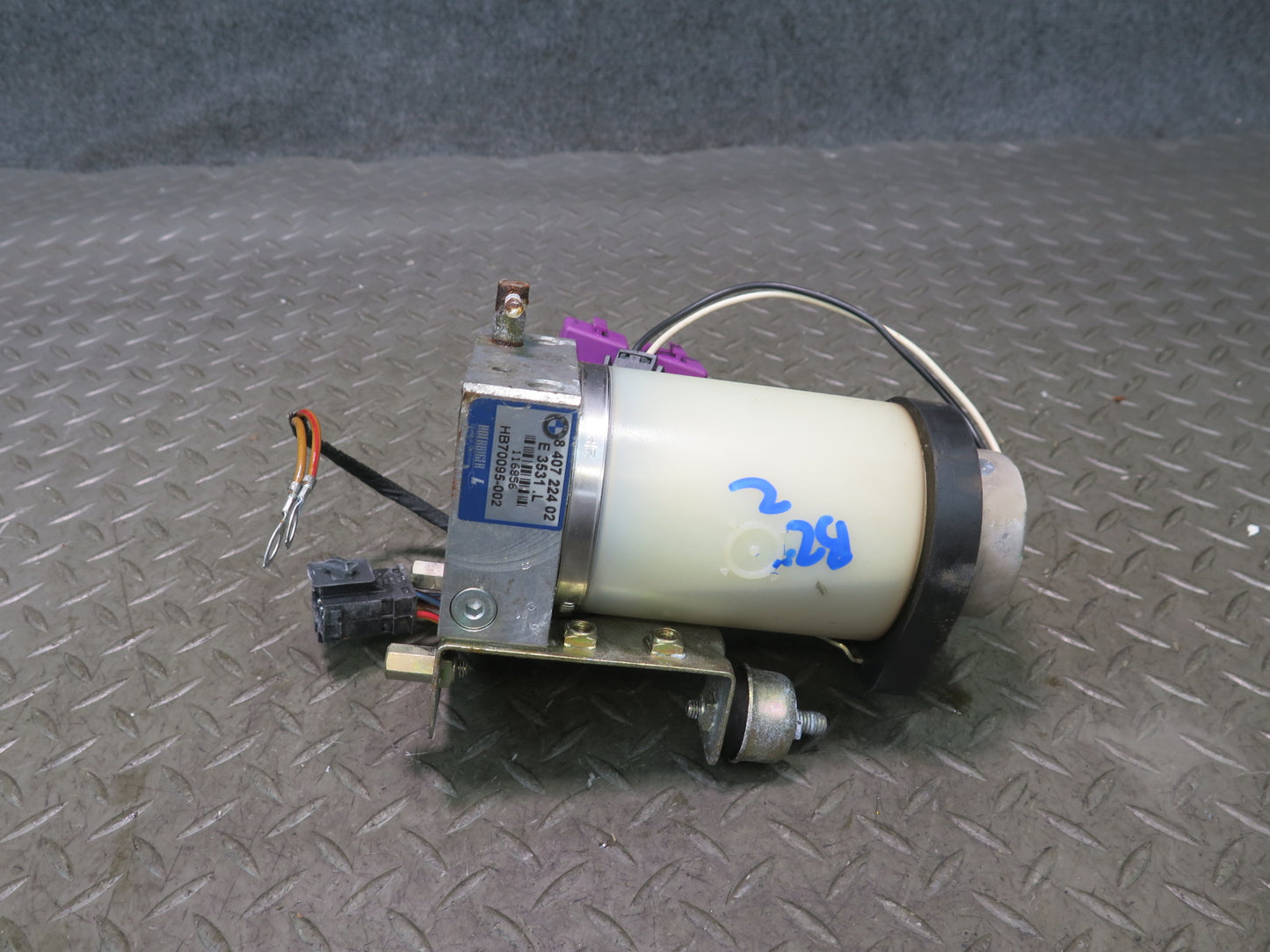 96-02 BMW E36/7 Z3 Roadster TOP Roof Hydraulic Pump Motor w Relays 8407224 OEM