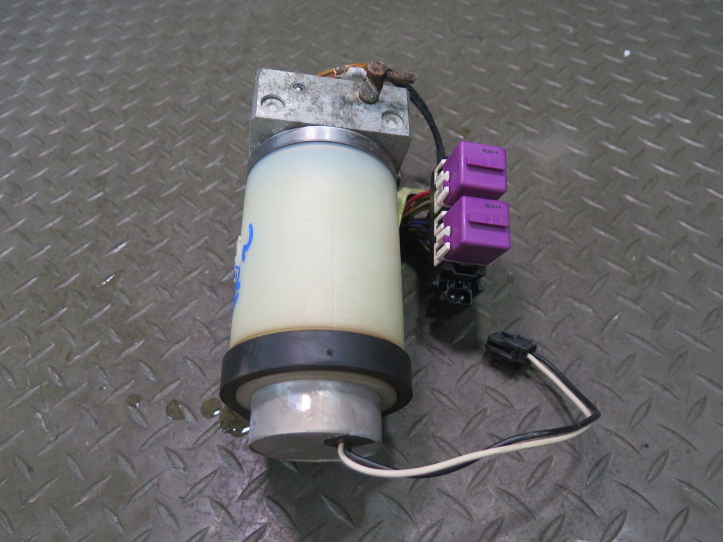 96-02 BMW E36/7 Z3 Roadster TOP Roof Hydraulic Pump Motor w Relays 8407224 OEM