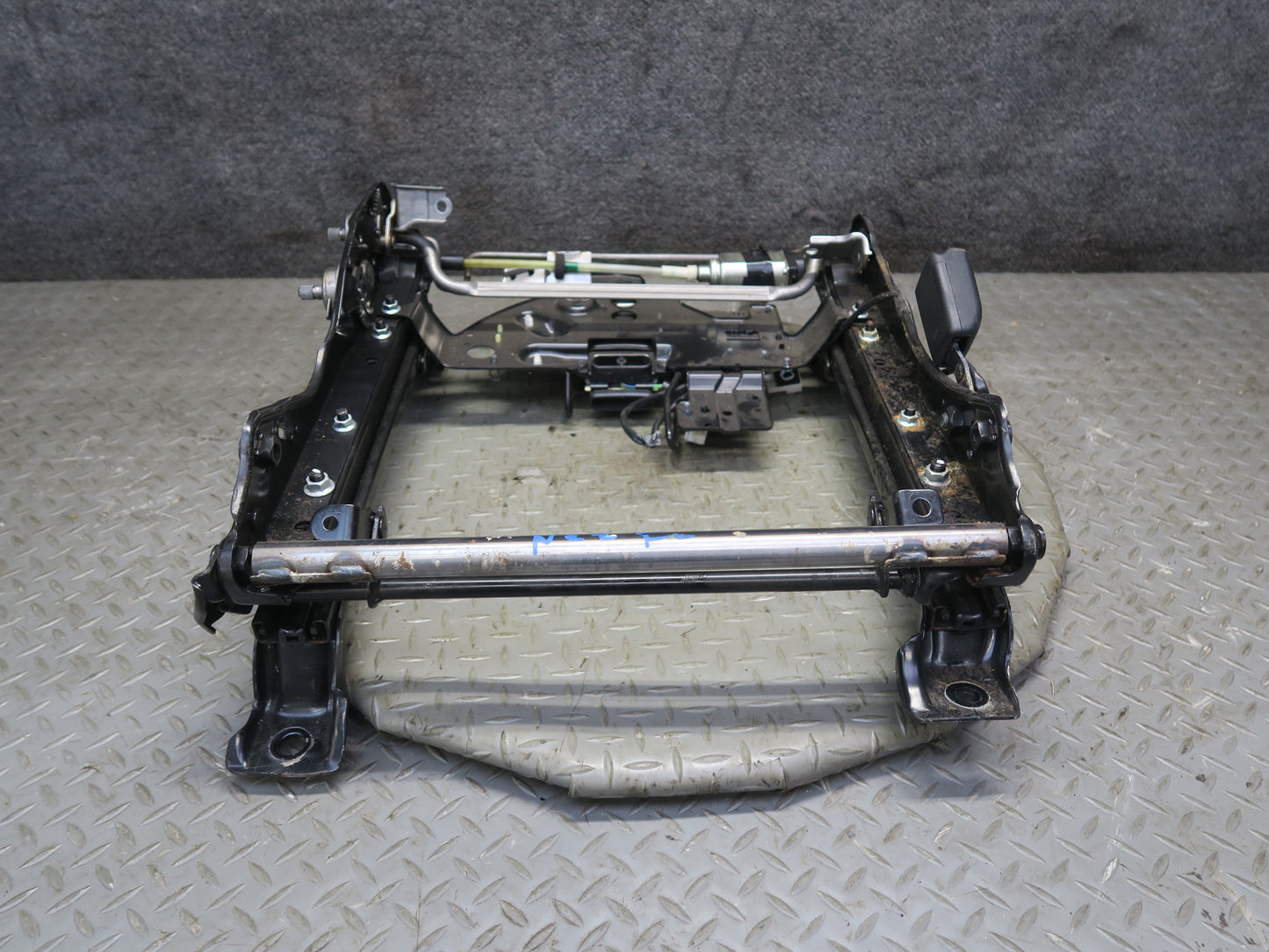 2010 Nissan Z34 370Z Convertible Front Left Seat Frame Track Rail w Motor OEM