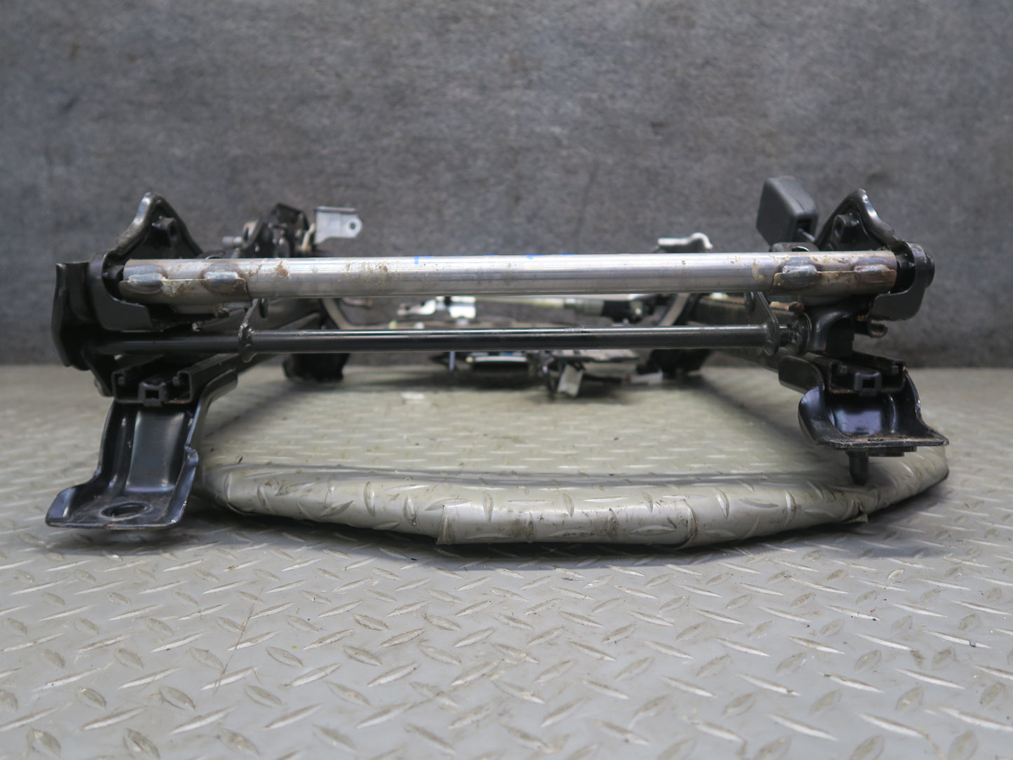 2010 Nissan Z34 370Z Convertible Front Left Seat Frame Track Rail w Motor OEM