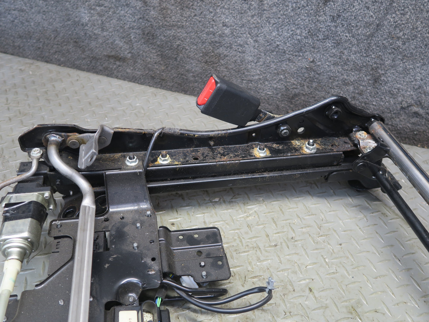 2010 Nissan Z34 370Z Convertible Front Left Seat Frame Track Rail w Motor OEM