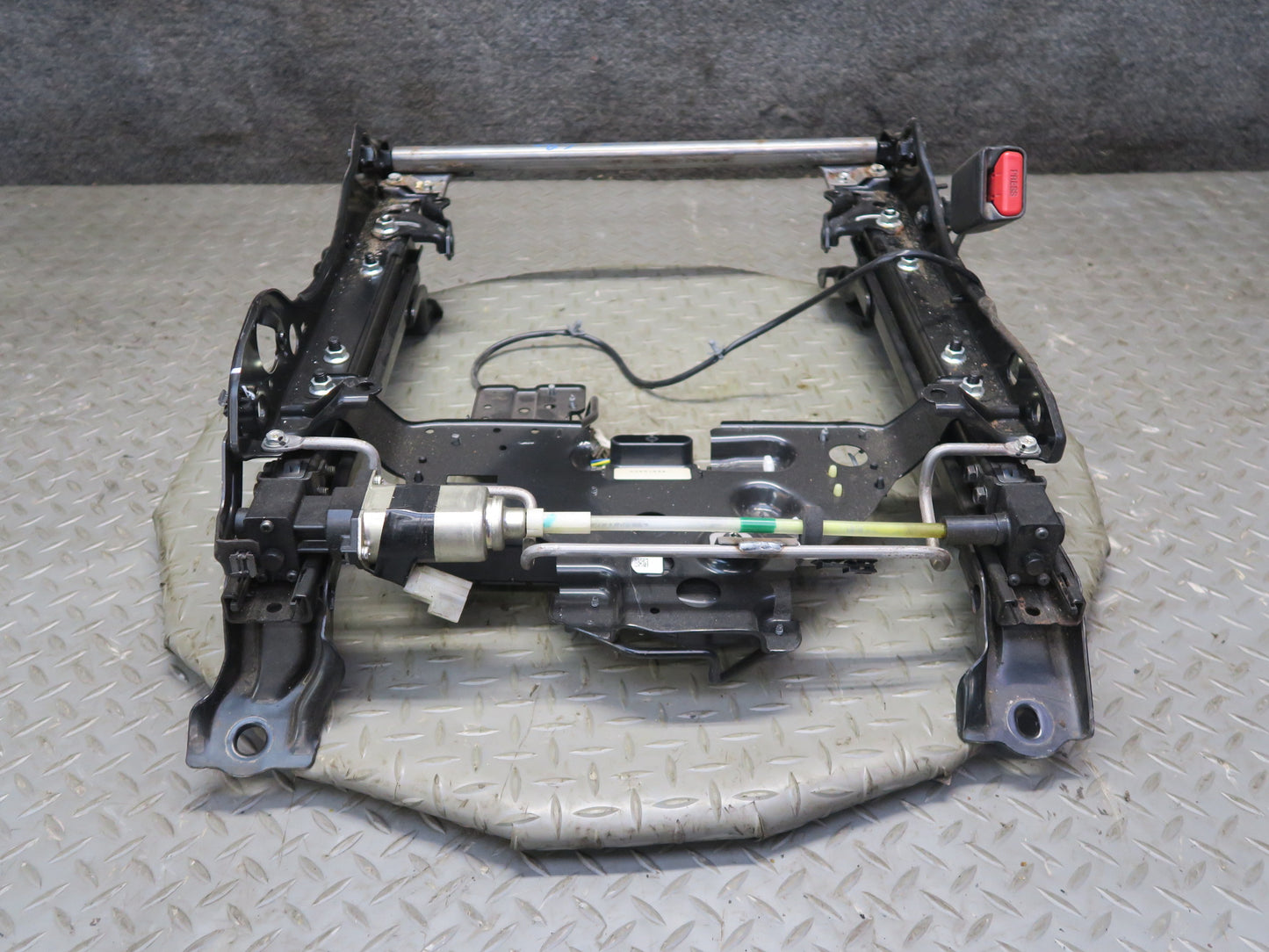 2010 Nissan Z34 370Z Convertible Front Right Seat Frame Track Rail w Motor OEM