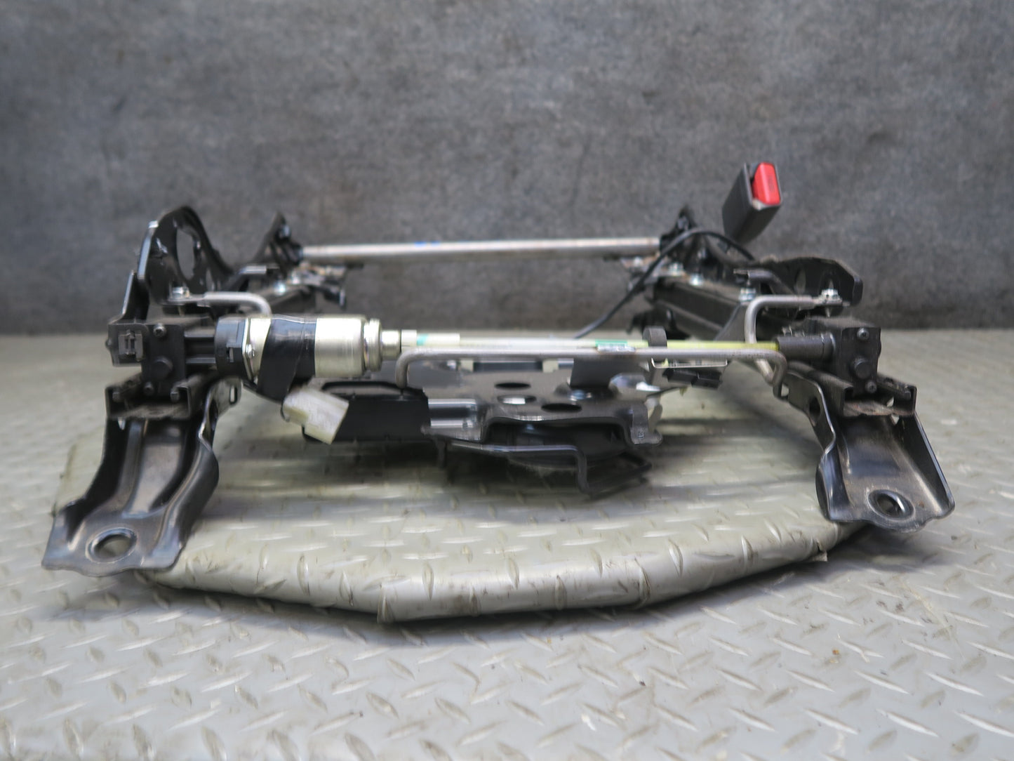 2010 Nissan Z34 370Z Convertible Front Right Seat Frame Track Rail w Motor OEM