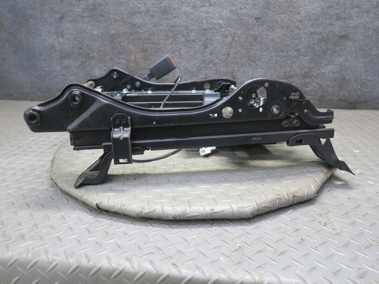 2010 Nissan Z34 370Z Convertible Front Right Seat Frame Track Rail w Motor OEM