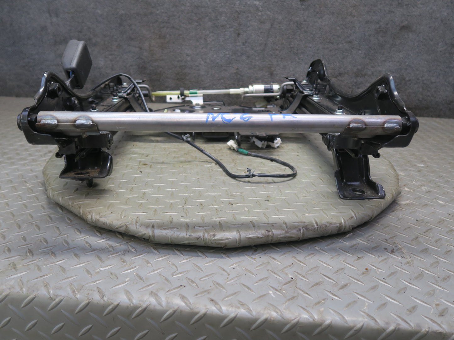 2010 Nissan Z34 370Z Convertible Front Right Seat Frame Track Rail w Motor OEM